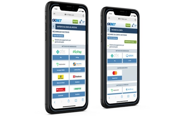 Imagem de dois celulares mostrando as páginas para depositar e sacar na 1xbet